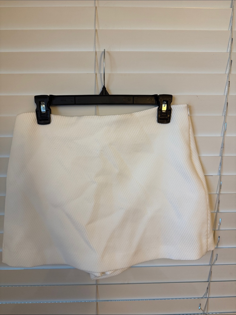 Zara White Ribbed Mini Skirt